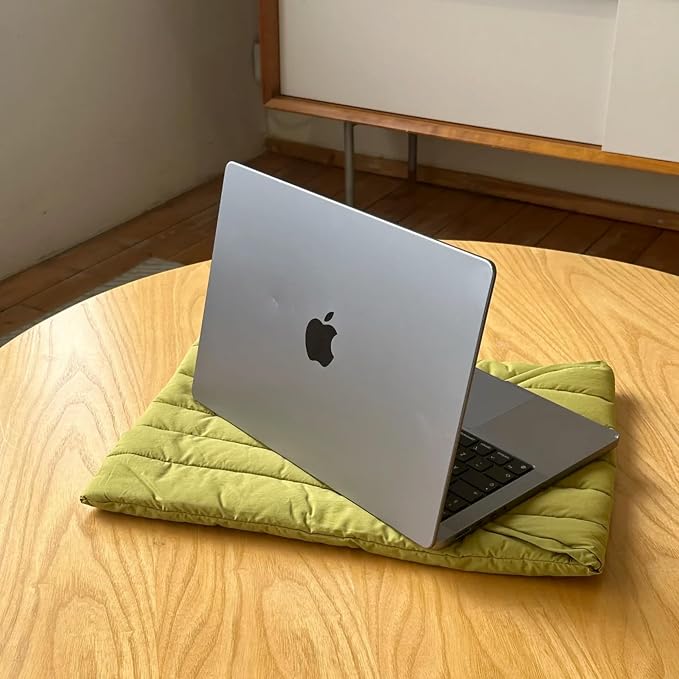 Puffy Laptop Sleeve 15-16 Inch Streak-Green, Protective Carrying Case for Men and Women, Cute Case Bag Compatible with 15 and 16 Inch Laptops, for MacBook Air M2, Asus/Dell Xps in Cover