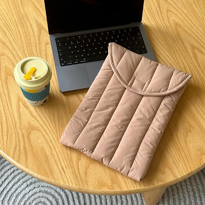 Puffy Laptop Sleeve 15-16 Inch Streak-Beige, Protective Carrying Case for Men and Women, Cute Case Bag Compatible with 15 and 16 Inch Laptops, for MacBook Air M2, Asus/Dell Xps in Cover