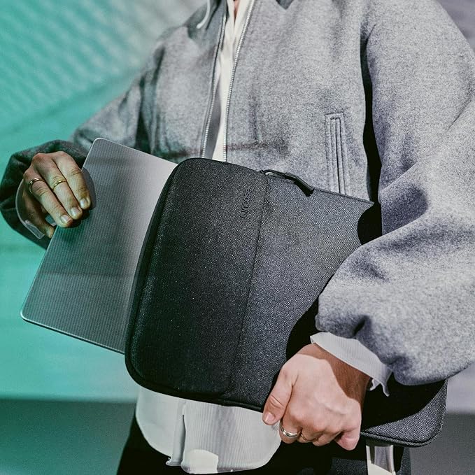 Incase Crosstown Sleeve with Woolenex - 16 Inch Laptop/MacBook Sleeve – Vertical Orientation, Cushioned Protection, Durable Construction, External Slip Pocket - Black
